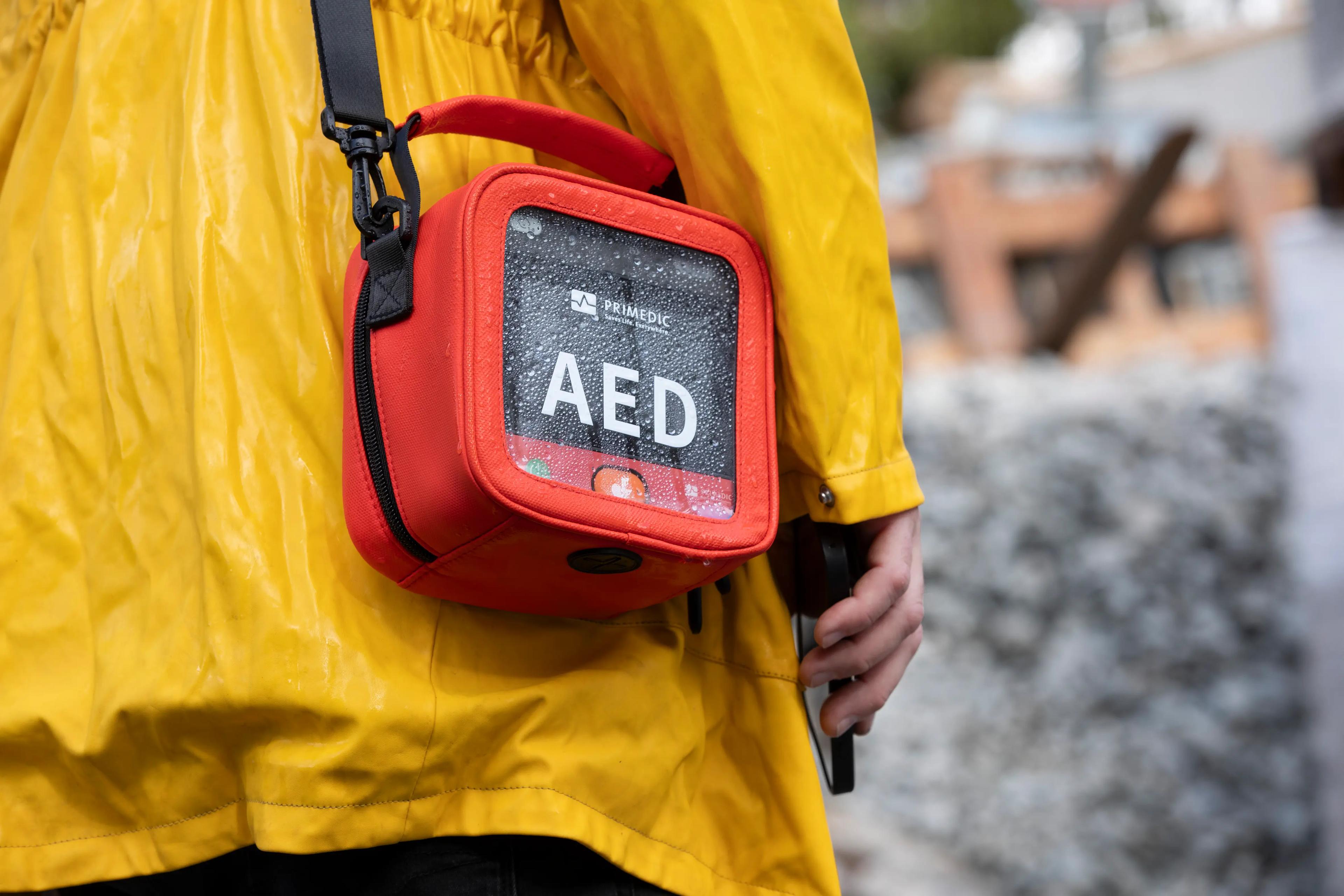 Heartsave myPAD i väska